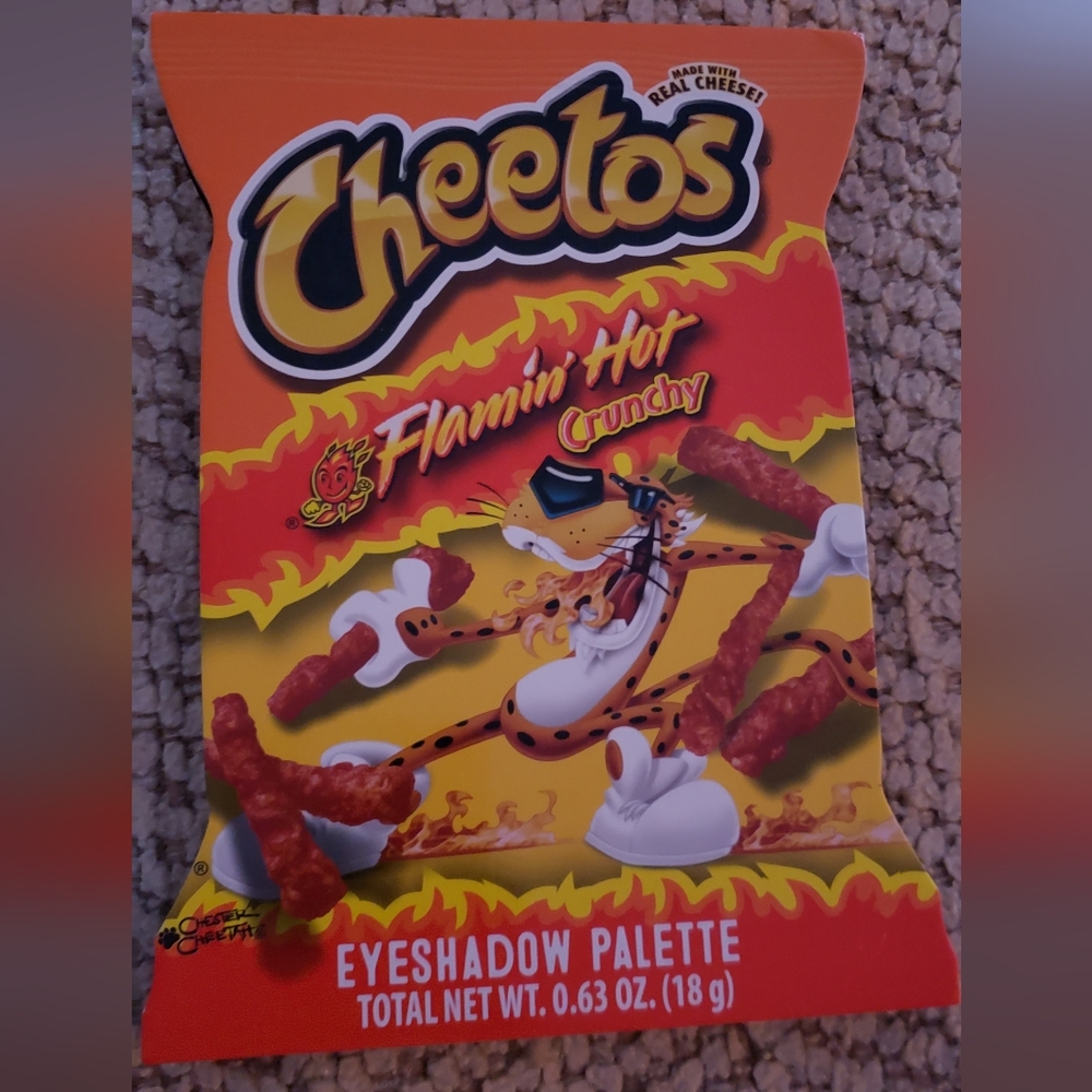 🔥Flamin' HOT Cheetos Eyeshadow Palette 12 Shade LIMITED EDITION🔥